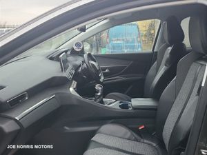 Peugeot 3008 ALLURE 1.6 BLUE HDI 120 - Image 4