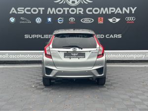 Honda Fit Hybrid - Image 4