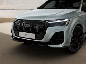 Audi Q7 SUV COMPETITION 60TFSI E QUATTRO AUTOMATIC - Image 3