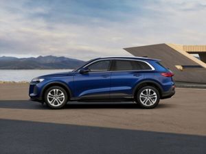 Audi Q5 SUV 2.0TFSI E-HYBRID SE QUATTRO AUTOMATIC - Image 4