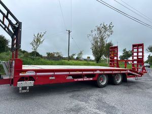 2024 McKee 19T Lowloader - Image 4