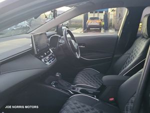 Toyota Corolla 1.8  Touring Estate Hybrid - Image 2