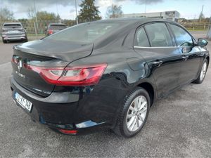 Renault Megane GRAND COUPE DYNAMIQUE - Image 3