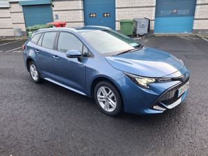 TOYOTA COROLLA LUNA / 2022 / 1.8 Petrol Hybrid - Image 3