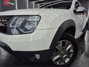Dacia Duster SIGNATURE 1.5 DCI 110 4 4DR - Image 3