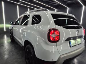 Dacia Duster COMFORT BLUE DCI 115 MY 4DR - Image 4