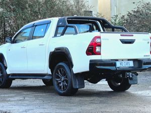 2022 Toyota Hilux Auto GR 2.4 Diesel - Image 3