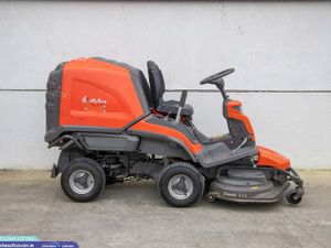 Used 2020 Husqvarna R320Ts AWD Lawnmower - Image 2