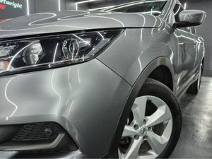 Nissan Qashqai 1.6 SV CVT SS 18 4DR A AUTO - Image 4