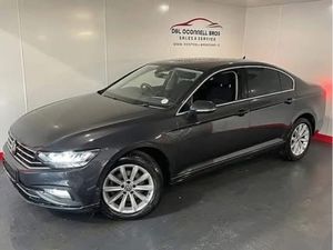 Volkswagen Passat BUSINESS 2.0 TDI MANUAL 6SPEED F - Image 2