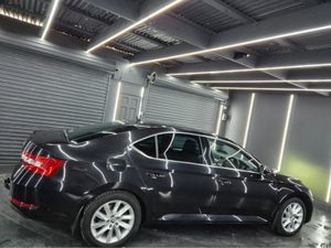 Skoda Superb AMBITION 1.6 TDI 120HP DSG 4DR AUTO - Image 2