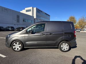 Ford Transit Courier 1.5 TDCI, TREND MODEL, LOW MI - Image 3