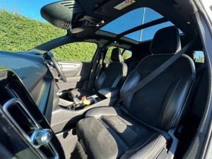 Volvo XC40 R-DESIGN T4 1.5 RECHARGE PHEV // TILT & - Image 2