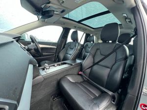 Volvo XC90 MOMENTUM T8 TWIN ENGINE 2.0 PHEV AWD ** - Image 2