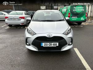 Toyota Yaris YARIS 1.5 LUNA - Image 2