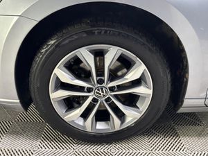 Volkswagen Passat BUSINESS 2.0 TDI MANUAL 6SPEED F - Image 3