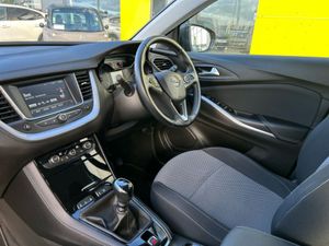 Opel Grandland X 1.5 Turbo D 130PS 6 Speed SC - Image 3