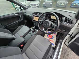 Volkswagen Tiguan 1.4 TSI R-LINE EDITION / 360 CAM - Image 4