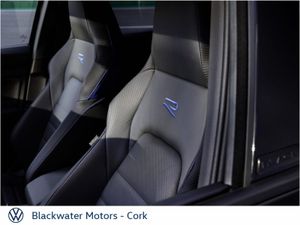 Volkswagen Golf GOLF R BLACK EDITION 2.0 TSI 333BH - Image 2