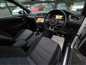Volkswagen Tiguan 1.4 TSI R-LINE EDITION / 360 CAM - Image 3