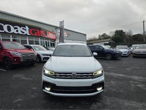 Volkswagen Tiguan 1.4 TSI R-LINE EDITION / 360 CAM - Image 4