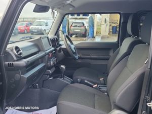 Suzuki Jimny XC TOP SPEC MANUAL 4WD - Image 4