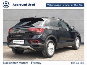 Volkswagen T-Roc 1.0TSI 110BHP LIFE WITH REAR VIEW - Image 4