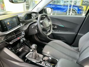 Peugeot 2008 ALLURE 1.2 100 4DR - Image 3