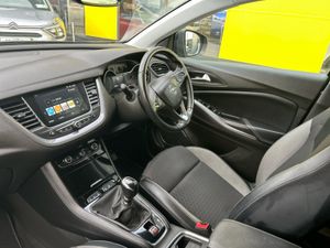 Opel Grandland X CUV-SRI-1.5 TURBO D 130PS 4DR - Image 3