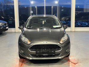 Ford Fiesta MCA ZETEC 1.5 75PS M5 4DR 5DR - Image 2