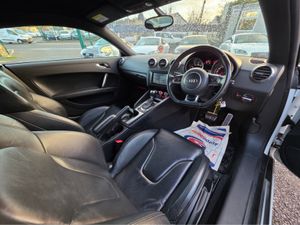 Audi TT 1.8 TFSI FULL BLACK LEATHER SEATS REV CAME - Image 4