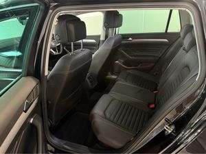 Volkswagen Passat SEL ELEG Highline - Image 4