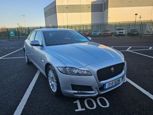 Jaguar XF 2.0D Prestige LOW MILEAGE, FULL SERVICE - Image 4