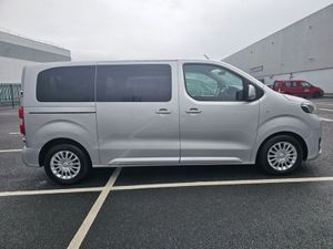 Toyota Proace 2.0D , 9 SEATER MANUAL, NCT, SERVICE - Image 3