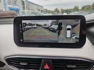 Hyundai Santa Fe Premium Phev Auto 7 Seater - Image 4