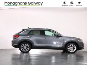 Volkswagen T-Roc STYLE 2.0 TDI MANUAL 6SPEED FWD 1 - Image 3