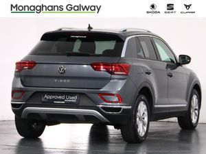 Volkswagen T-Roc STYLE 2.0 TDI MANUAL 6SPEED FWD 1 - Image 4