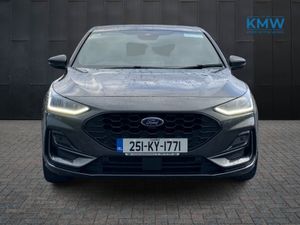 Ford Focus ST-Line Automatic 155 BHP..Parking Pack - Image 3