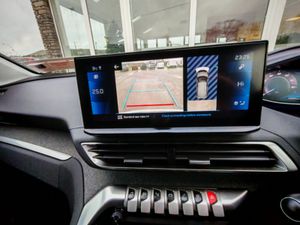 2022 Peugeot 3008 - Image 4