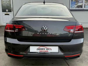 Volkswagen Passat BUSINESS 2.0 TDI 122 4DR AUTOMAT - Image 4