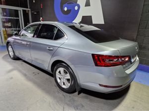 Skoda Superb AMBITION 1.6 TDI-FULLY SERVICED WITH - Image 4