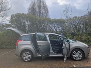 Peugeot 5008,7 SEATS ,VERY LOW KMS, NCT , DELIVERY - Image 4