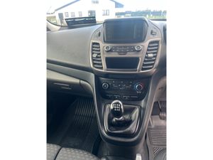 Ford Transit Connect SWB HP TREND 1 1.5 TD 120 M6 - Image 4