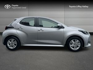 Toyota Yaris 1.5 HYBRID LUNA 4DR AUTO - Image 3