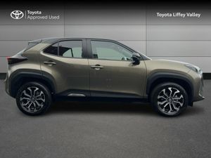 Toyota Yaris Cross YARIS CROSS LUNA SPORT - Image 3