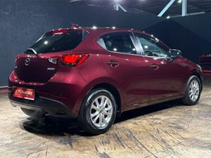 Mazda Demio 1.3 AUTOMATIC - ALLOY WHEELS - PARKING - Image 4