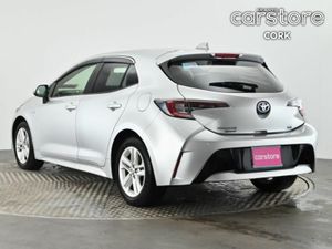 Toyota Corolla 1.8 Hybrid Auto - Image 3