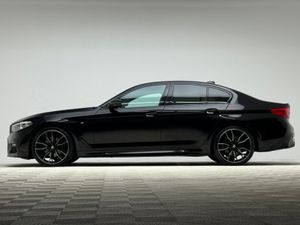 BMW 5-Series 520D M SPORT - Image 4