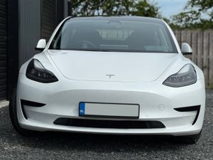 Tesla Model 3 2022 - Image 2