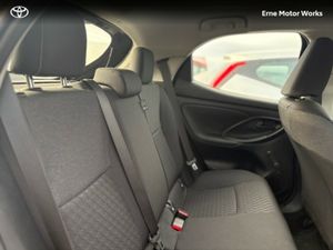 Toyota Yaris YARIS 1.5 HYBRID LUNA - Image 4